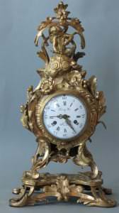 Pulkstenis, bronza. Francija, Parīze, pulksteņmeistars Žiljēns Leruā. 18. gs. 3. cet.