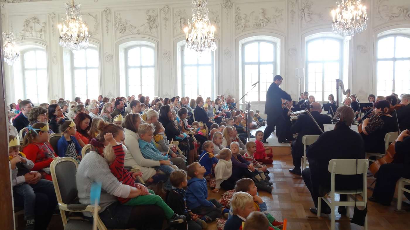 Muzikālās pasakas. Liepājas Simfoniskā orķestra koncerts. /10.10.2015./